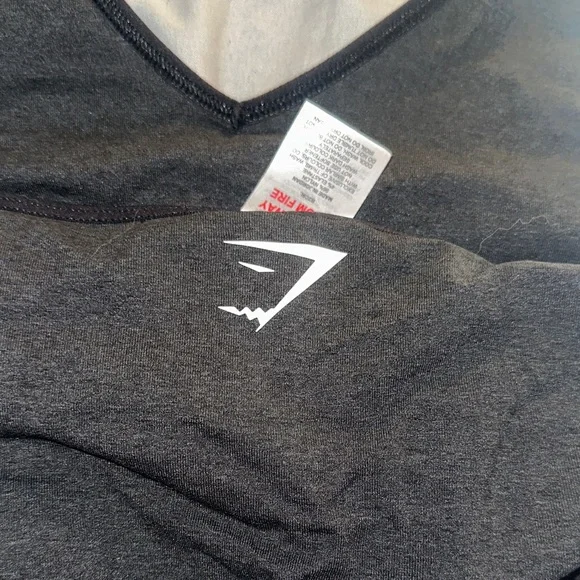 Gymshark Black Crop Top - Picture 4 of 10